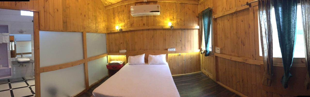 The Rustic Pines Hotel Udaipur Exterior photo